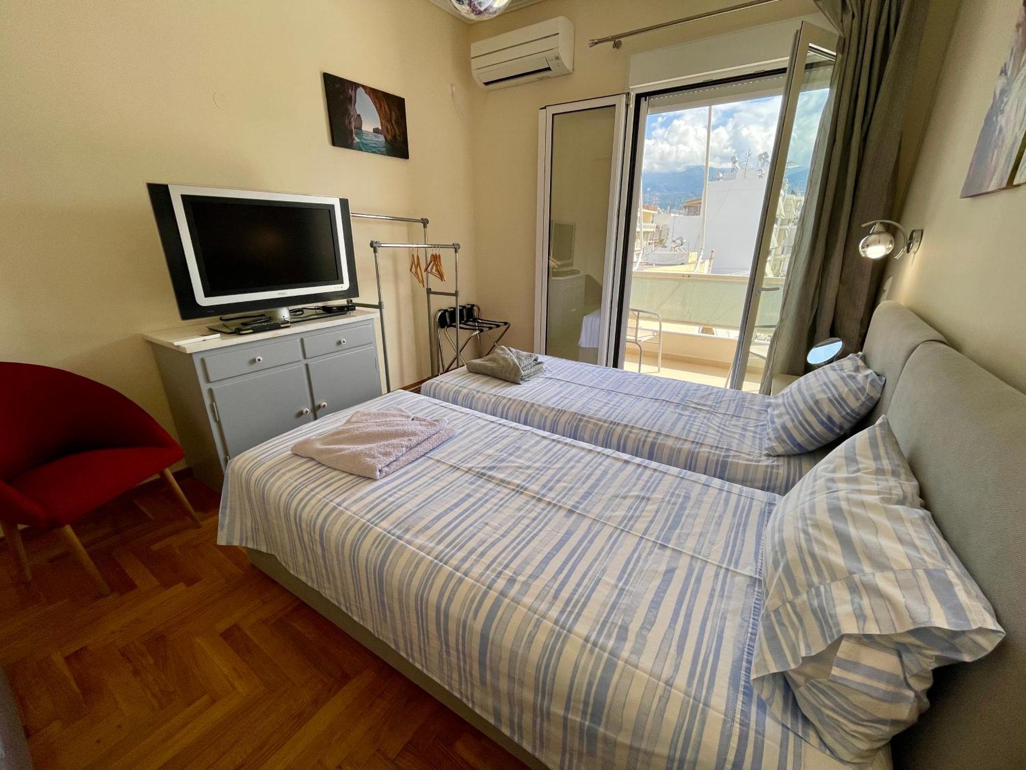 Kalamata.House - Sunny And Modern Apartment With View! Εξωτερικό φωτογραφία